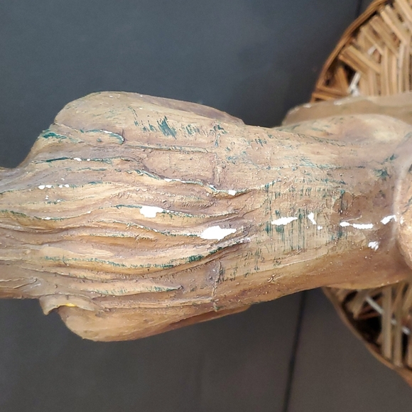 Statue of mother and child - Picture 5 of 8